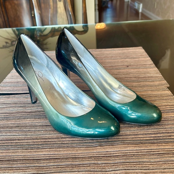 Jessica Simpson Green to Black Ombré Patent Leather Stilettos Size 10 - Picture 3 of 8